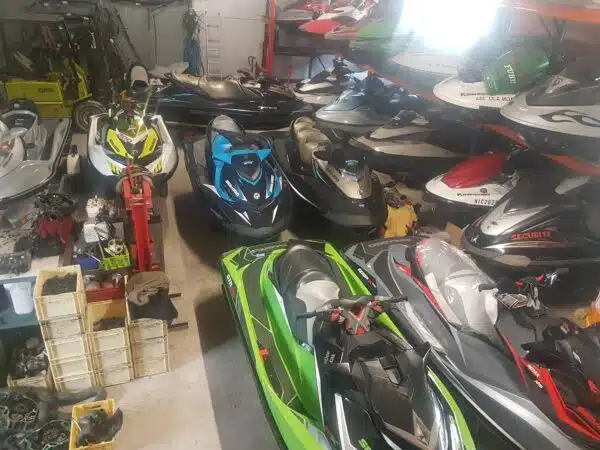 300 Jet Skis disponibles pour pièces détachées et occasions – Image 3