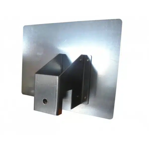 Support pour plaque minéralogique carré 210 x 130 mm avec fixation pour tube 40 x 40 référence 6345 – Image 2