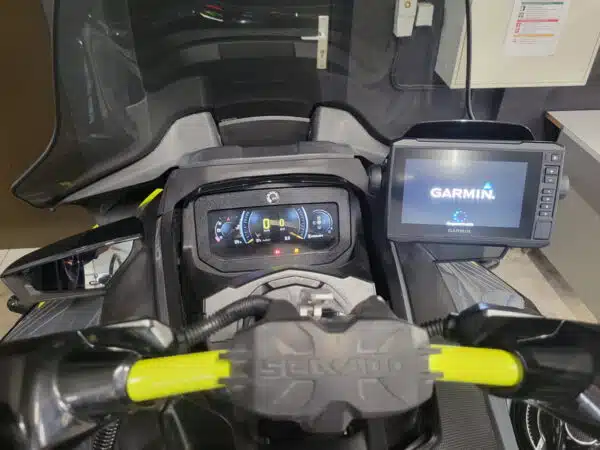 Jet-Ski d'occasion Sea-Doo Explorer Pro 230 CV - 2024 – Image 11
